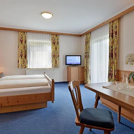 Eberharter Apartment *